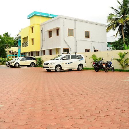 Hotel Aadhi Mayiladuthurai Esterno foto