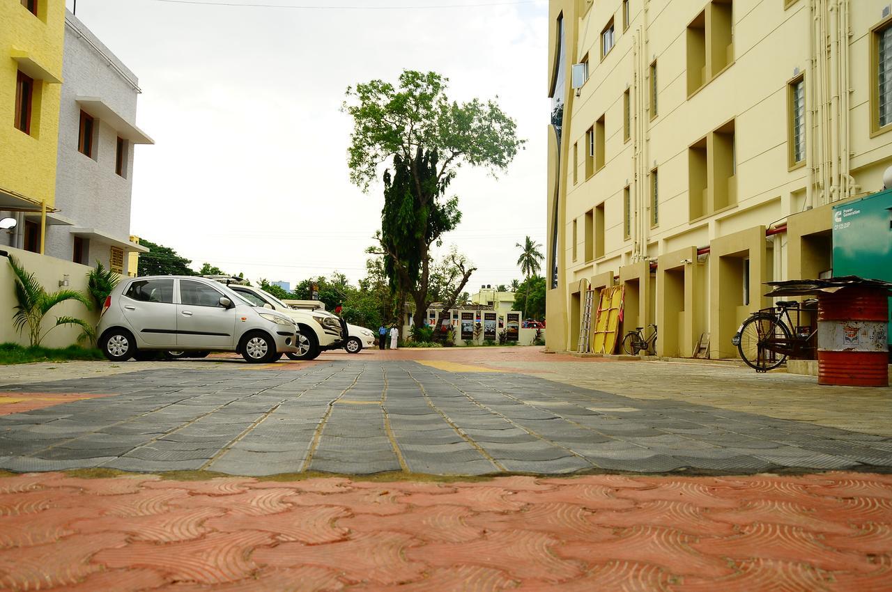 Hotel Aadhi Mayiladuthurai Esterno foto